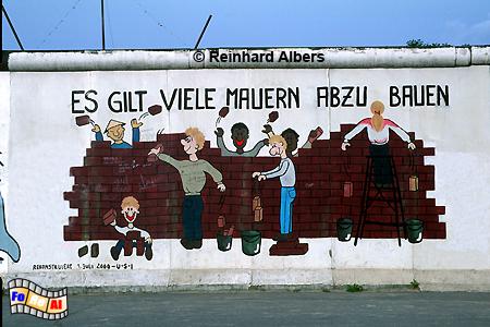 East Side Gallery - An der M�hlenstra�e befindet sich ein 1,3 km langer Rest der Mauer, der bunt bemalt ist., Berlin, Mauer, M�hlenstra�e, East, Side, Gallery