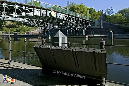 Erinnerung an Rosa Luxemburg, die nach ihrer Ermordung durch Freikorps-Soldaten im Januar 1919 an dieser Stelle aus dem Landwehrkanal geborgen wurde., Berlin, Rosa, Luxemburg, Landwehrkanal, Albers foreal, Foto