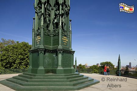 Auf dem Gipfel des 66 m hohen Kreuzberges steht die Viktoriasule zur Erinnerung an die Freiheitskriege 1813-15.
, Berlin, Kreuzberg, Viktoriasule, Freiheitskriege, Albers, foreal, Foto