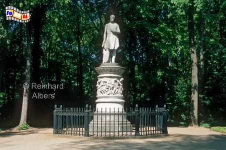 Tiergarten - Denkmal f�r den preu�ischen K�nig Friedrich Wilhelm III., Berlin, Tiergarten, Denkmal, Friedrich, Wilhelm III., Albers, Foto, foreal