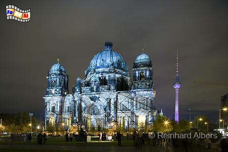 Berliner Dom - bunt angestrahlt im Rahmen des Festival-of-Lights 2007, Berlin, Dom, Boumann, Albers, Foto, foreal, Festival-of-Lights