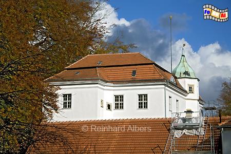 Jagdschloss Grunewald. Das Bauwerk geht auf das Jahr 1593 zur�ck, wurde in der Zwischenzeit mehrfach ver�ndert und erweitert., Berlin, Grunewald, Jagdschloss, Albers, foreal, Foto