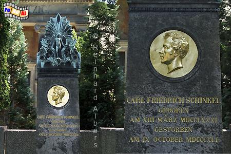 Grabmal fr Karl Friedrich Schinkel auf dem Dorotheenstdtischen Friedhof., Berlin, Friedhof, Dorotheenstdtischer, Schinkel, Grab, Albers, foreal, Foto