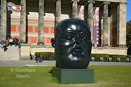 Skulpturenpark des kolumbianischen K�nstlers Fernando Botero im Lustgarten
(Okt./Nov. 2007)., Berlin, Lustgarten, Skulpturen, Botero, Fernando, Albers, foreal, Foto