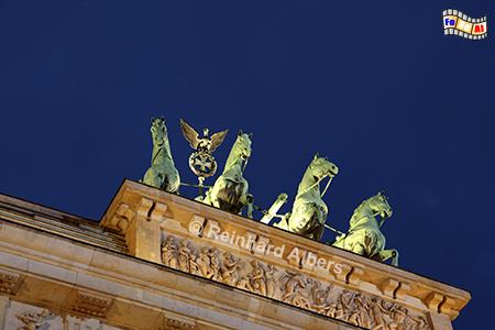 Quadriga auf dem Brandenburger Tor zur blauen Stunde., Berlin, Brandenburger, Tor, Langhans, Quadriga, Albers, Foto, foreal,
