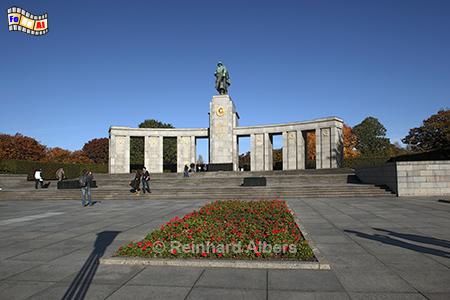 Ehrenmal f�r die sowjetischen Opfer bei der Einnahme Berlins am Endes des Zweiten Weltkrieges., 