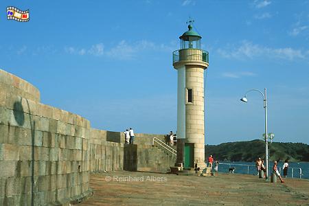 Leuchtturm auf der Hafenmole in Binic., Bretagne, Leuchtturm, Binic