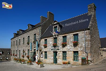 Locronan: Mairie (Rathaus), rechts im Bild, Frankreich, Bretagne, Locronan, Albers, Foto, foreal,