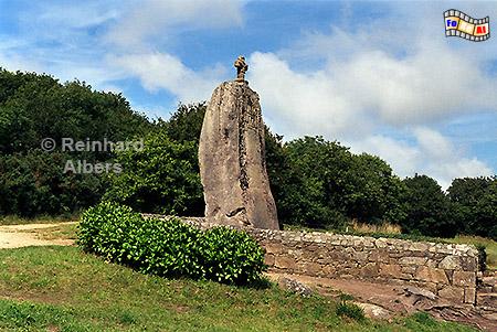 Christianisierter Menhir St. Uzec bei Pleumeur-Boudou, Frankreich, Bretagne, Menhir, Uzec, Albers, Foto, foreal,