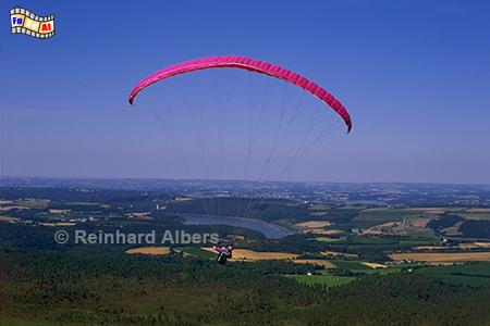 Paraglider am Menez Hom, Frankreich, Bretagne, Menez Hom, Paraglider, Albers, Foto, foreal,