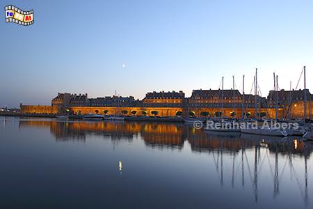 Am Bassin Vauban in Saint-Malo zur blauen Stunde, Frankreich, Bretagne, Saint-Malo, Albers, Vauban, Foto, foreal,
