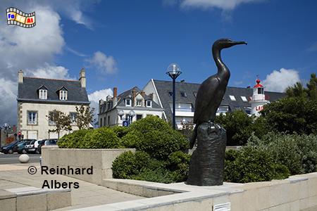 Concarneau: Kormoranskulptur , Frankreich, Bretagne, Concarneau, Festungsstadt, Kormoran, Skulptur, Foto, Albers, foreal,