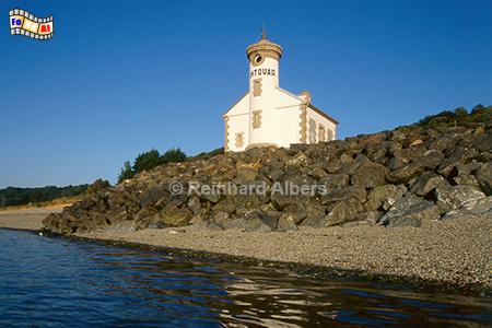 Der Leuchtturm Nantouar an der Nordkste stlich von Perros Guirec., Bretagne, Leuchtturm, Nantouar, Perros Guirec, Granit rose, Albers, Foto, foreal,