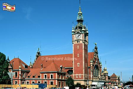 Hauptbahnhof (Dworzec Głwny). Das 1894-1900 errichtete Bauwerk verbindet gotische Formen und mit den typischen Elementen des Danziger Manierismus., Polen, Danzig, Gdańsk, Hauptbahnhof, Bahnhof, Dworzec , Albers, Foto, foreal