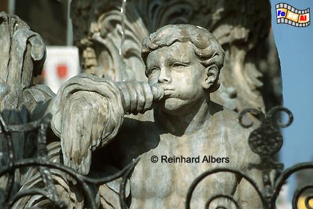 Figurenschmuck am Fontana Neptuna (Neptunbrunnen) auf dem 
Długi Targ (Langen Markt). , Polen, Danzig, Gdańsk, Neptunbrunnen, Langer, Markt, Długi, Targ, Blocke, Albers, Foto, foreal