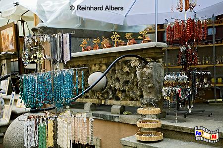 In der Ulica Mariacka (Frauengasse)  findet der Besucher zahlreiche St�nde mit Kunsthandwerk., Polen, Danzig, Gdańsk, Rechtstadt, Frauengasse, Ulica, Mariacka, Albers, Foto, foreal