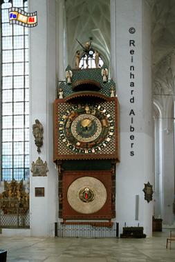 Gdańsk (Danzig) - Kości�l Mariacki. Die 14 m hohe Astronomische Uhr schuf Hans D�ringer aus Thorn 1464-70, Polen, Danzig, Gdańsk, Rechtstadt, Marienkirche, Kości�l, Mariacki. Uhr, Astronomische, D�ringer, Albers, Foto, foreal