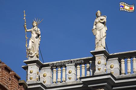 Allegorische Figuren auf dem Goldenen Tor, Polen, Danzig, Gdańsk, Rechtstadt, Ulica Długa, Langgasse, Goldenes Tor, Brama, Albers, Foto, foreal