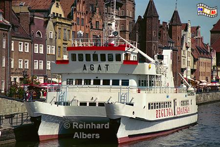 Gdańsk (Danzig) - Długi Pobrzeże
(Lange Brcke) Ausflugsschiff, Polen, Danzig, Gdańsk, Lange Brcke, Długi, Pobrzeże, Krantor, Mottlau, Albers, Foto, foreal