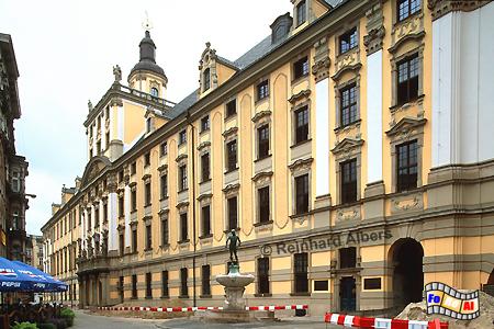 Wrocław (Breslau) - Hauptgebude der 1702 vom sterreichischen Kaiser Leopold I. gegrndeten Universitt., Polen, Polska, Breslau, Wroclaw, Niederschlesien, foreal, Albers, foto, Universitt