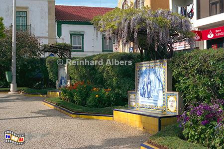 Portimo - Largo 1 Dezembro
(Platz des 1. Dezember), Portugal, Algarve, Portimo, Largo, Platz, Albers, Foto foreal.