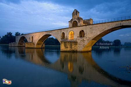 Avignon - Pont Saint-Bnzet in der Morgendmmerung, Frankreich, France, Avignon, Pont, Brcke, Bnzet, Albers, foreal, Foto, Bild