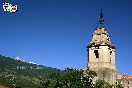 Kirchturm von Bdoin mit dem Mont Ventoux im Hintergrund, 