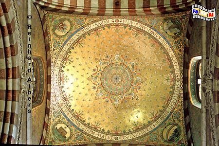 Marseille Kirchenkuppel der Basilique Notre-Dame-de-la-Garde., Frankreich, France, provence, Marseille, Basilique, Garde, Kirche, foreal, Albers