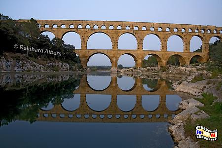 Pont du Gard nach Sonnenuntergang, Frankreich, France, Provence, Pont, Gard, Gardon, Aquadukt, foreal, Albers