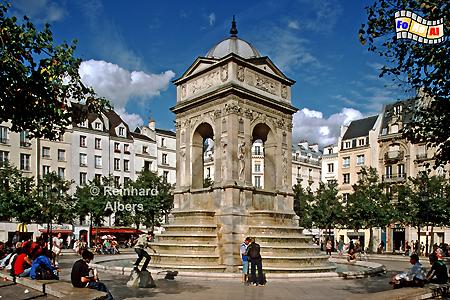 Fontaine des Innocents, die bei der Errichtung des Forum des Halles um einige 100 Meter versetzt wurde., Paris, Fontaine, Innocents, Albers, Foto, foreal,