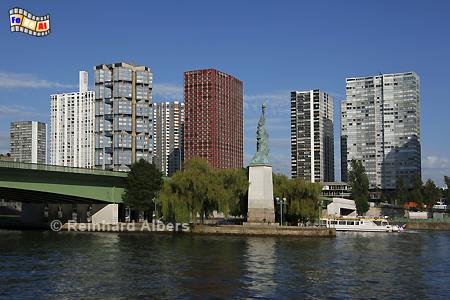 An der Westspitze der Ile de Cygnes steht eine 11,5 m hohe Replik der Freiheitsstatue aus New York., Paris, Grenelle, Quai, Freiheitsstatue, Statue, Seine, Albers, Foto, foreal,