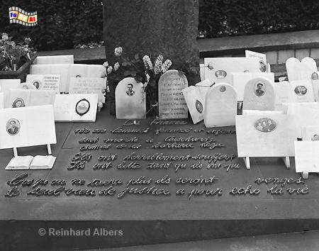 Symbolische Grabsttte fr die 180.000 in Auschwitz ermordeten Franzosen., Paris, Pre Lachaise, Friedhof, Cimtire, Albers, Foto, foreal,