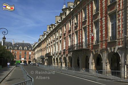 Place des Vosges trgt seit 1800 diesen Namen, weil das Dpartement der Vogesen als erstes vollstndig die neue Revolutionssteuer entrichtet hatte., Paris, Place, Vosges, Marais, Albers, Foto, foreal,