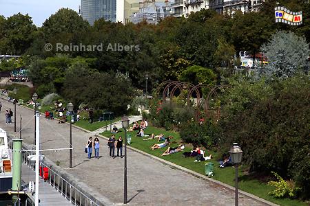 Uferpromenade am Port de Plaisance., Paris, Boote, Arsenal, Port de Plaisance, Albers, Foto, foreal,