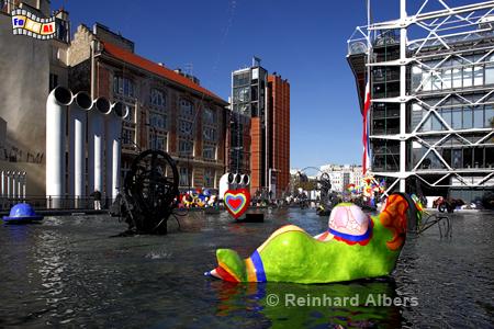 Strawinsky-Brunnen mit Figuren von Niki de Saint-Phalle und Jean Tinguely neben dem Centre Pomidou., Frankreich, France, Paris, Fontaine, Brunnen, Strawinsky, Phalle, Tinguely, foreal, Albers,