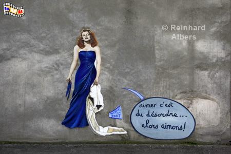 Wandgraffiti bei der Mur des je t'aime mit dem Spruch in Sinn gem��er �bersetzung: 