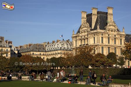 Louvre, Tuilerien, Rue de Rivoli in der abendlichen Herbstsonne., Paris, Louvre, Tuilerien, Rivoli, Albers, Foto, foreal,