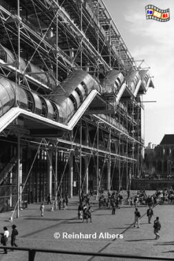 Centre Pompidou - Rhren mit Rolltreppen., Paris, Centre, Pompidou, Beaubourg, Albers, Foto, foreal,
