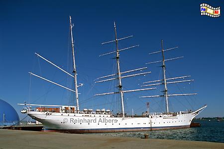 Die alte Gorch Fock aus dem Jahr 1933 liegt jetzt im Hafen von Stralsund vor Anker., Mecklenburg, Vorpommern, Stralsund, Hansestadt, Gorch, Fock, Foto, foreal, Albers,
