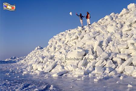 Eiswinter an der Ostseekste bei Hohwacht am 4. Mrz 1986., Ostseekste, Winter, Eisberge, Eisschollen, Hohwacht, Lippe, Albers, Foto, foreal,