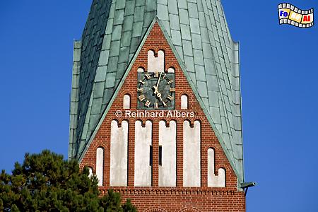 Westerland - Turm der Sankt Nikloaikirche aus dem Jahr 1908, Sylt, Westerland, Nikolaikirche, Foto, Albers, foreal,