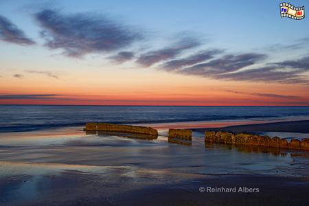 Abendstimmung mit Holzbuhne am Strand vor Wenningstedt, Sylt, Wenningstedt, Abendrot, Strand, Kueste, foreal, Albers,