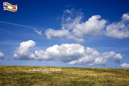 Deich und Wolken an der Morsum Odde., Sylt, Morsum, Odde, Deich, Wolken, foreal. Albers,