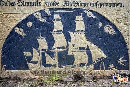 Historischer Grabstein auf dem Friedhof in Keitum., Sylt, Keitum, Friedhof, Grabstein, foreal, Albers,