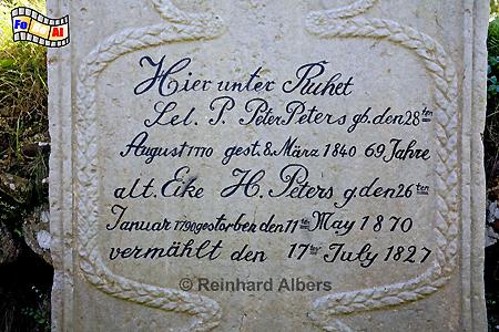 Historischer Grabstein auf dem Friedhof in Keitum., Sylt, Keitum, Friedhof, Grabstein, foreal, Albers,