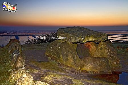 Steinzeitliches Grab Harhoog bei Keitum in der Morgendmmerung., Sylt, Keitum, Harhoog, Grab, Steinzeit, foreal, Albers,