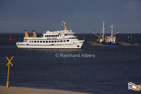 Schiffe vor H�rnum, Sylt, H�rnum, Fischkutter, foreal, Adlerschiff, Nordsee, Foto, Albers,