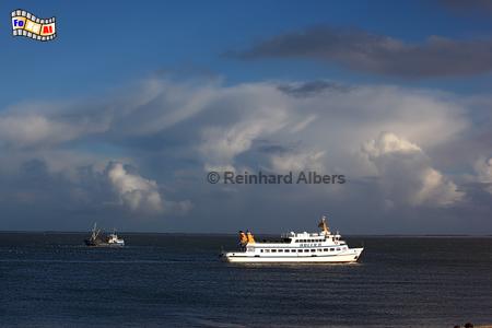 Schiffe vor H�rnum., Sylt, H�rnum, Fischkutter, foreal, Adlerschiff, Nordsee, Foto, Albers,