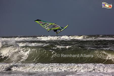 Surfweltcup vor Westerland im Oktober 2012, Sylt, Westerland, Surfer, Surfweltcup, Albers, Foto, foreal, Nordsee,