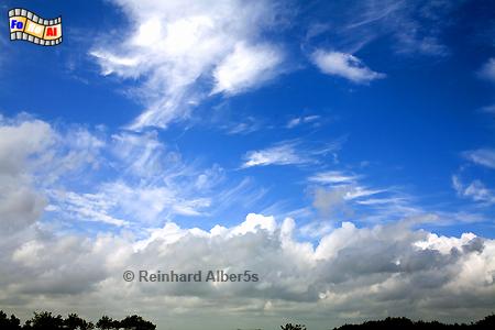 Wolkenformationen in der sdlichen Bretagne., Wolken, Himmel, Wetter, Kste, Bretagne, Albers, Foto, foreal,